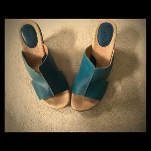 Leather blue with flower wedge shoes